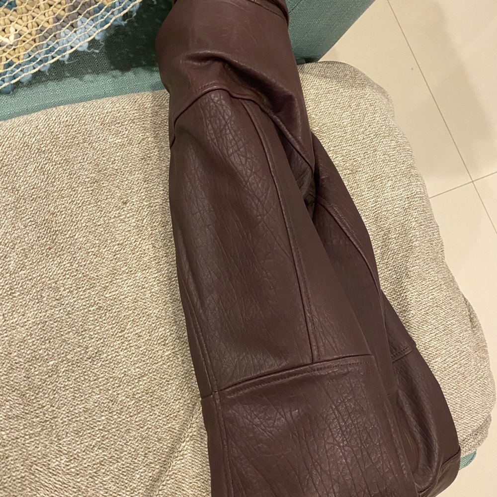 Leather jacket - Picture 3 of 7